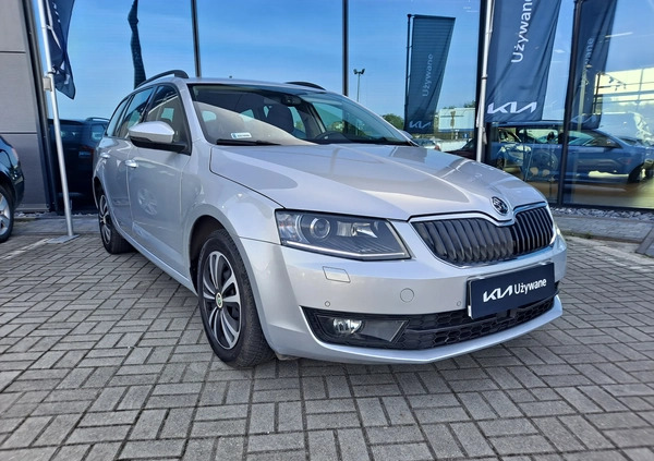 Skoda Octavia cena 46900 przebieg: 185913, rok produkcji 2016 z Bukowno małe 326